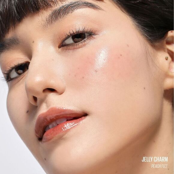 KAJA Jelly Charm Lip & Blush Stain with Keychain- Peach Fizz - Picture 3 of 13